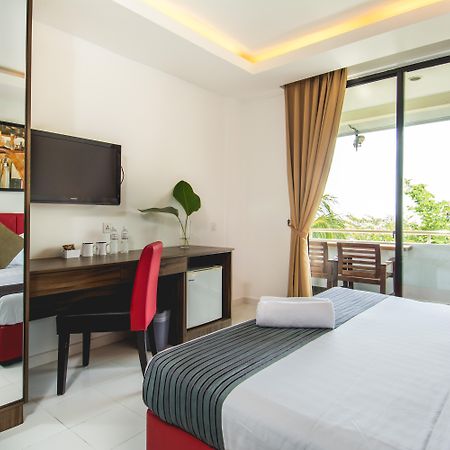 Alia Residence Business Resort Padang Mat Sirat Exteriör bild