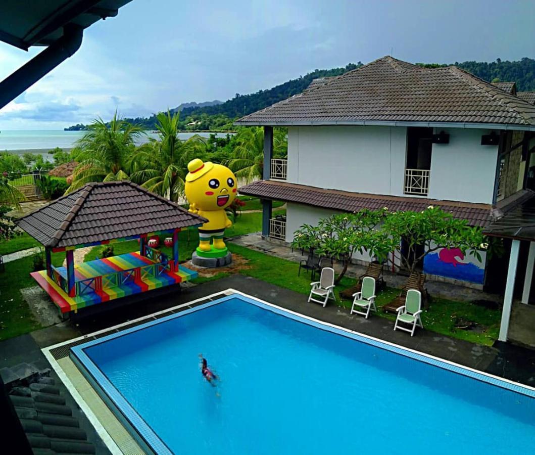 Alia Residence Business Resort Padang Mat Sirat Exteriör bild