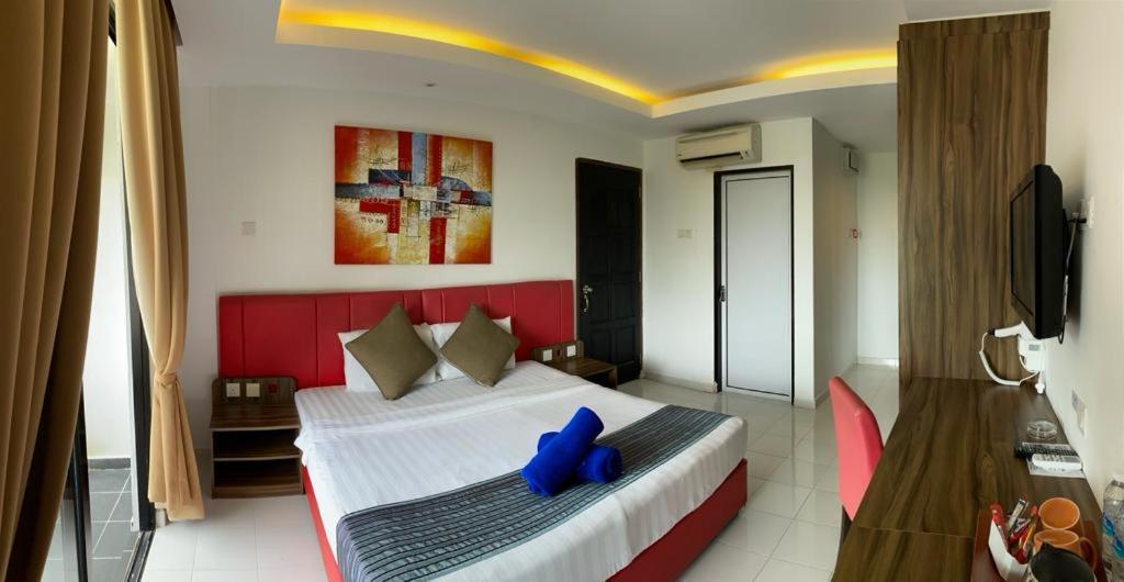 Alia Residence Business Resort Padang Mat Sirat Exteriör bild