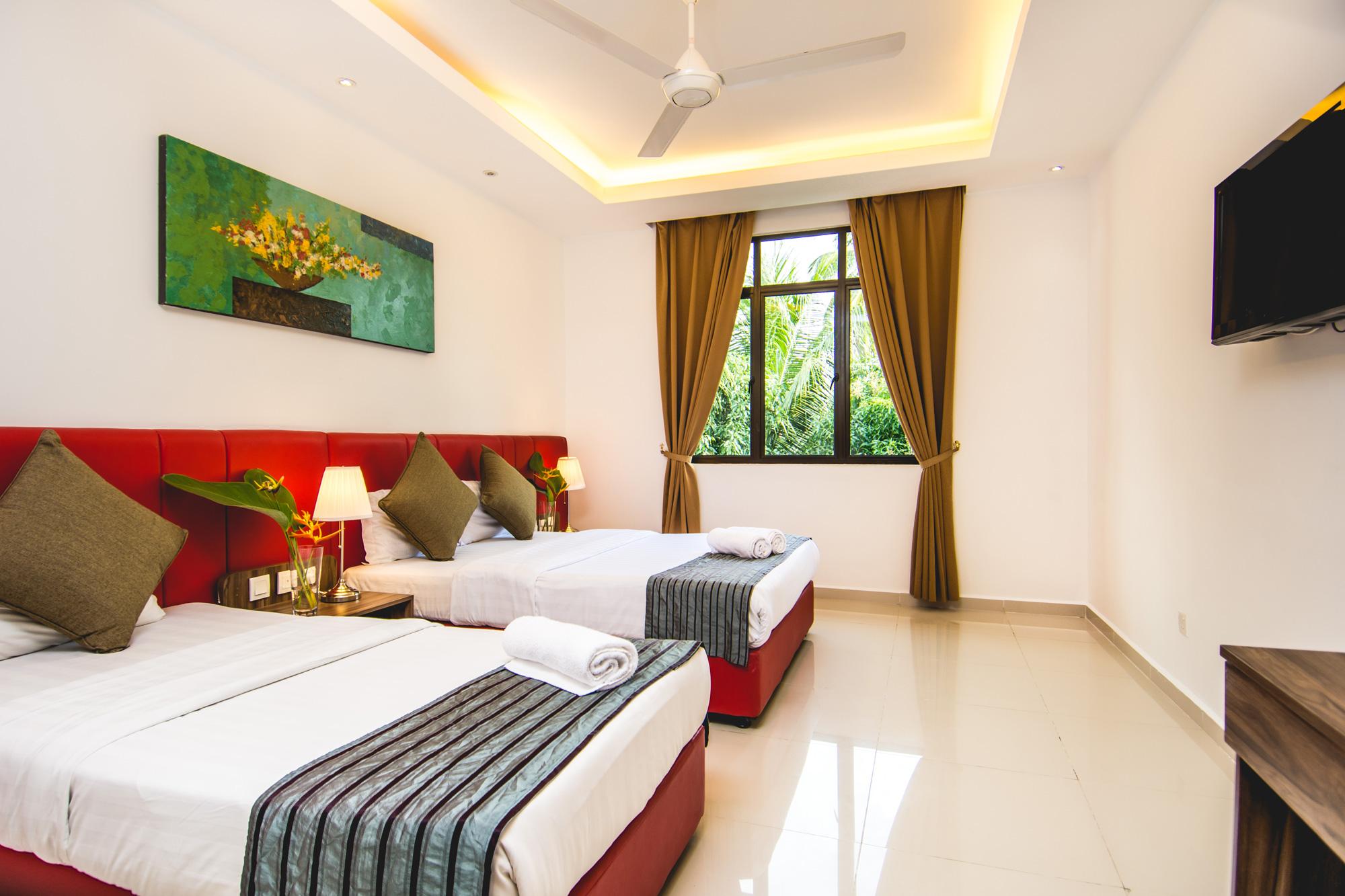Alia Residence Business Resort Padang Mat Sirat Exteriör bild