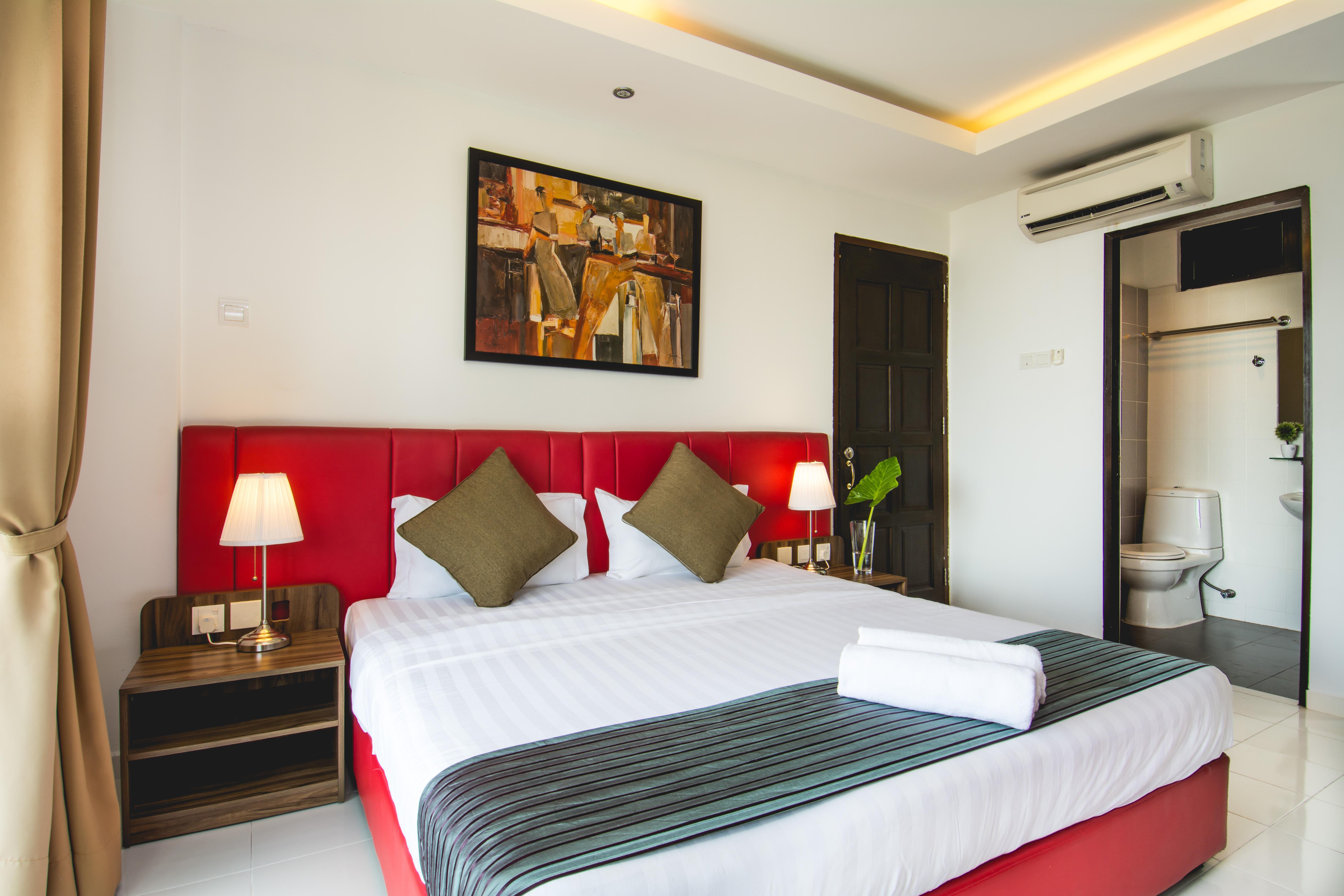 Alia Residence Business Resort Padang Mat Sirat Exteriör bild