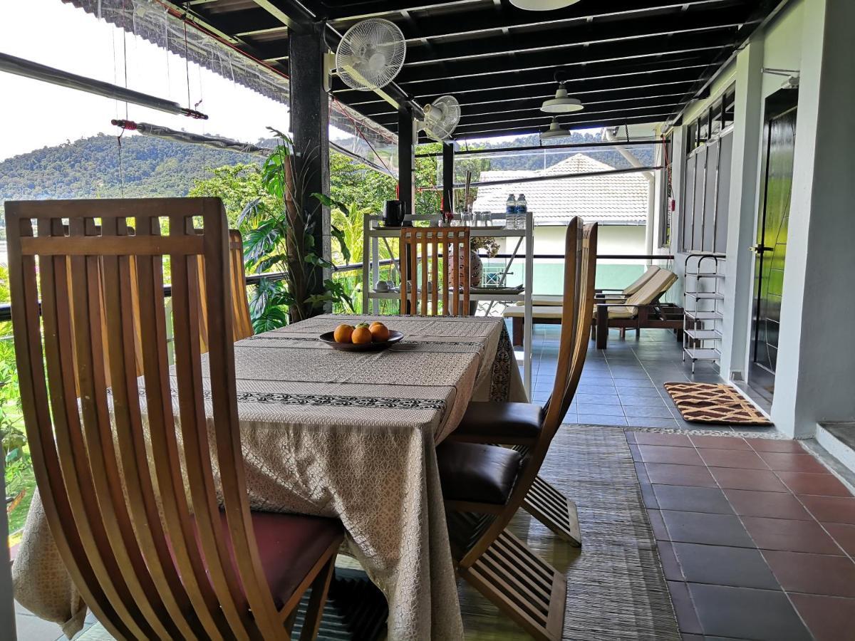Alia Residence Business Resort Padang Mat Sirat Exteriör bild