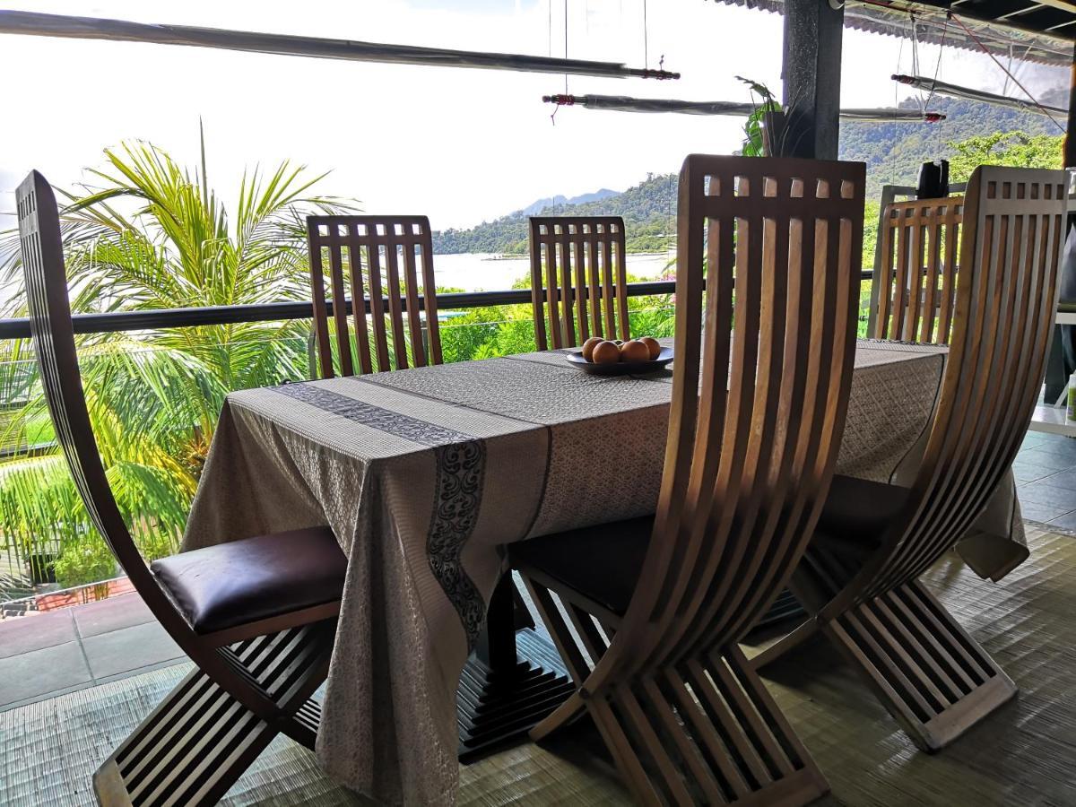 Alia Residence Business Resort Padang Mat Sirat Exteriör bild